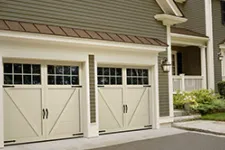 Porte de garage de style champêtre Princeton P-23 de Garaga