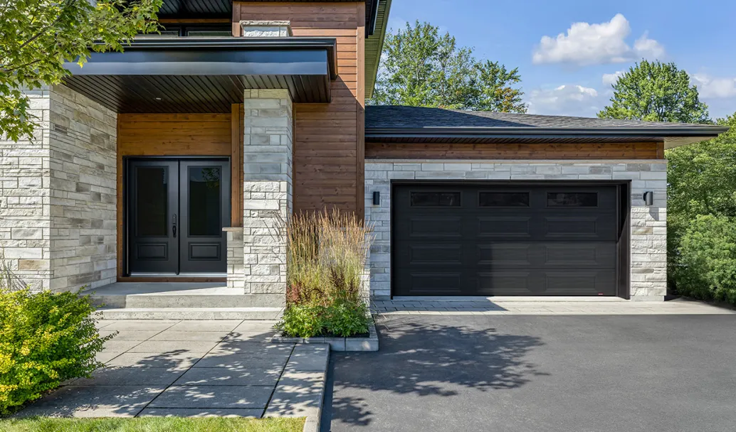 Standard+ Prestige XL, 14' x 7', Noir, fenêtres Satiné noir