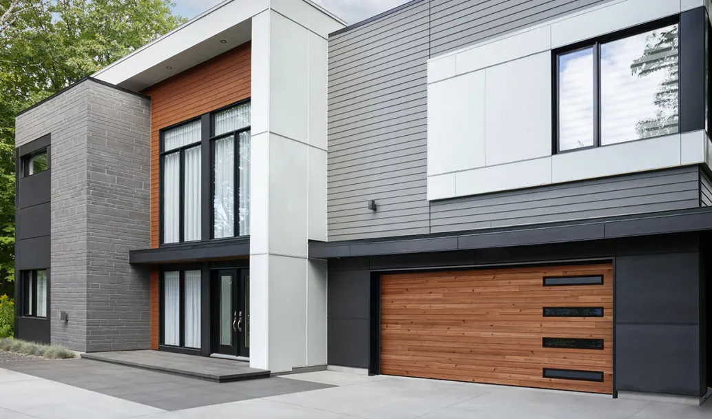 Plank, 16' x 7', Cedar HD Wood Tone doors, window layout: Right-side Harmony, Slim Windows with Tinted glass