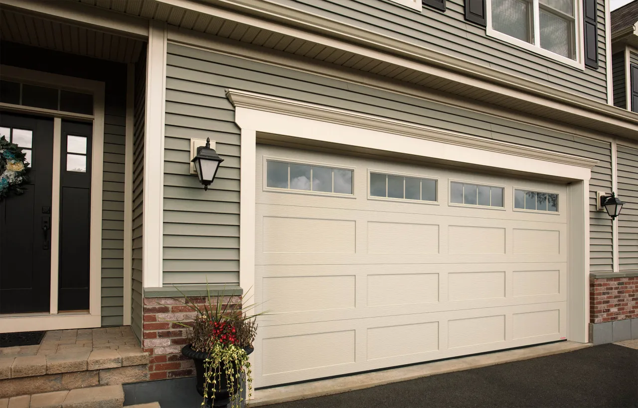 Standard+ Shaker XL, 16' x 8', Sable, fenêtres Orion 4 rectangles